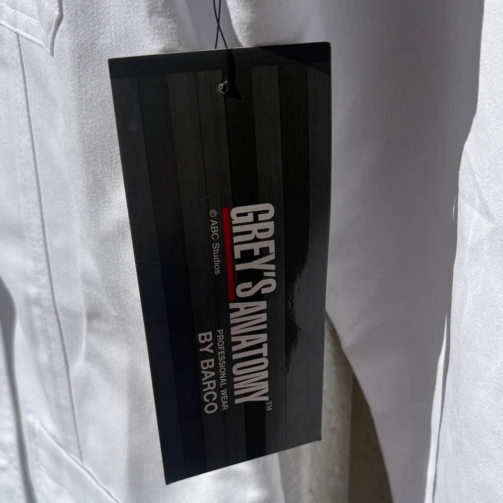 Barco Uniforms Grey’s Anatomy Professional Wear Woman’s Lab Coat NWT - Picture 4 of 9